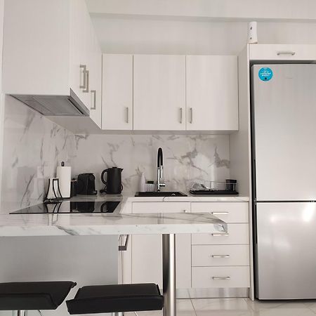 Elegant & Modern Apartment Near To Athens Riviera Piraeus Exterior photo